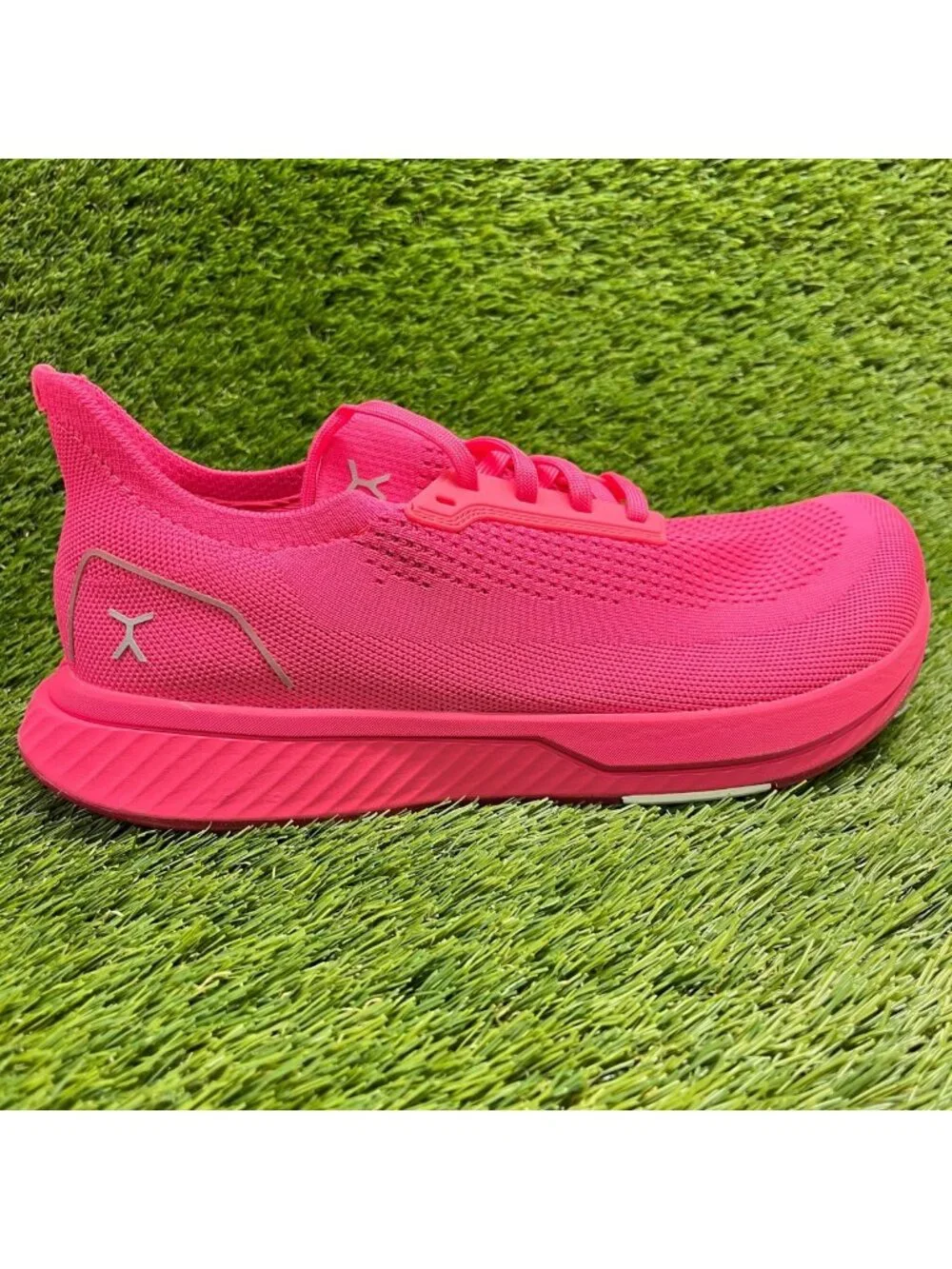 Flux Footwear Adapt Runner Neon Pink Mens Size 10.5 Athletic Knit Shoes Sneakers